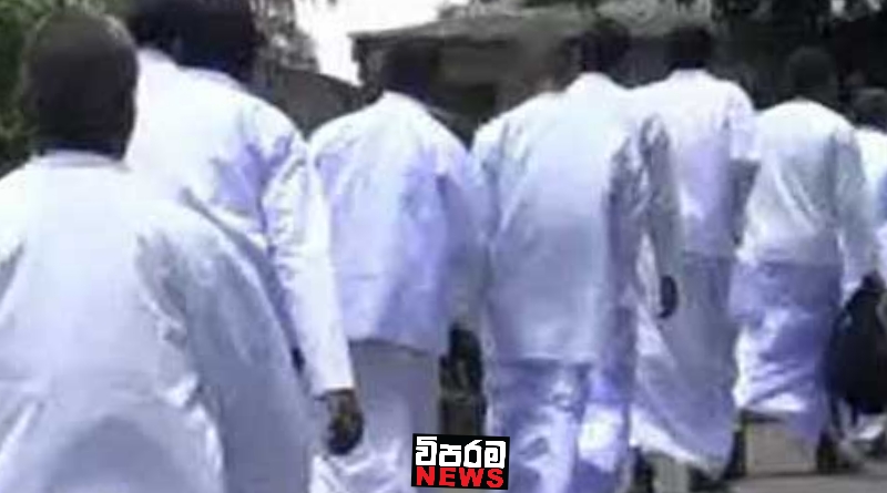 සිරකරුවන් 33කට වෙසක් වෙනුවෙන් ජනාධිපති සමාව සිරකරුවන් 33කට වෙසක් වෙනුවෙන් ජනාධිපති සමාව