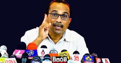 රාජ්ය සේවකයින් සාම්ප්රදායික මානසිකත්වයෙන් මිදිය යුතුයි රාජ්ය සේවකයින් සාම්ප්රදායික මානසිකත්වයෙන් මිදිය යුතුයි
